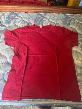 Gildan Kids Short-Sleeve Tee - Burgundy Red